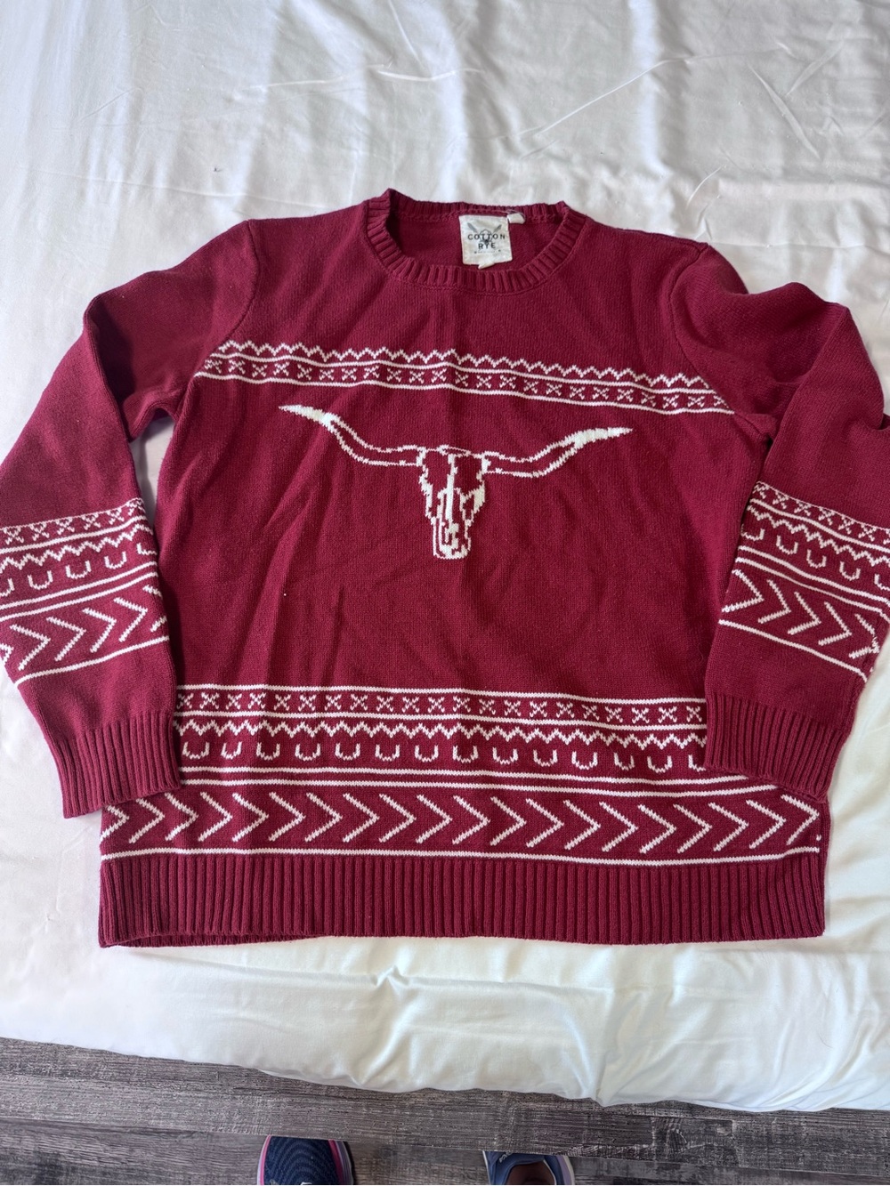 Women's Burgundy Crewneck Sweater with Longhorn Motif